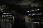  Um in den doch recht dunklen Stockholmer U-Bahnhfen aus der Hand fotografieren zu knnen habe ich eine Belichtungskompensierung von -1,3 Schritte gewhlt. Das Ergebnis ist natrlich zu dunkel und so nicht brauchbar. ISO 400, F/4, 1/50sek, 18mm (Matthias)